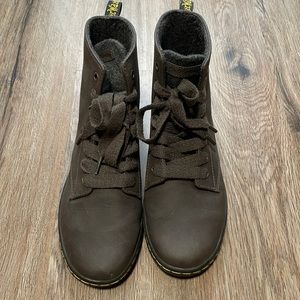 Dr. Marten’s Leyton sneaker. Size 8